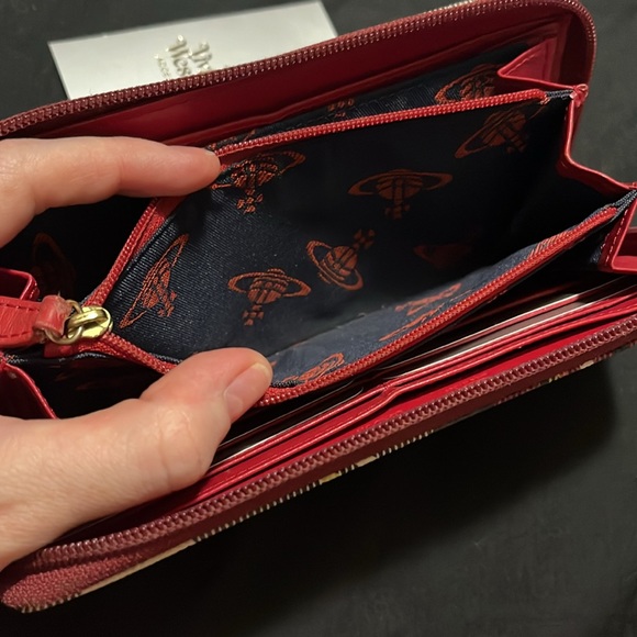 SOLD✨Vivienne Westwood✨ Red Tartan Orb Zippy Wallet EUC - Picture 9 of 17